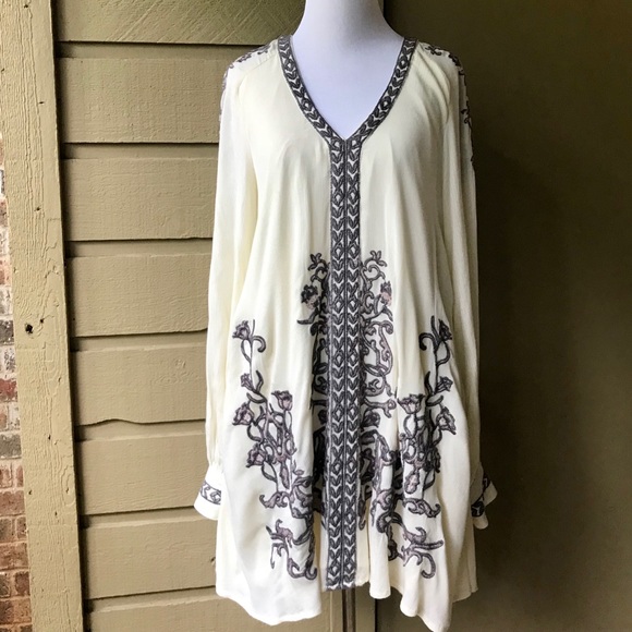 Free People Tops - Free People Long Sleeve Embroidered Tunic Size S